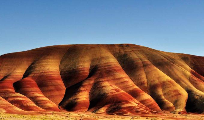 desert hill with clear sky